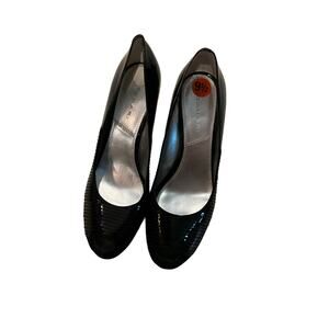 Tahari Hanna Pump Heel Women's Size US 9.5 Black Patent Leather No box